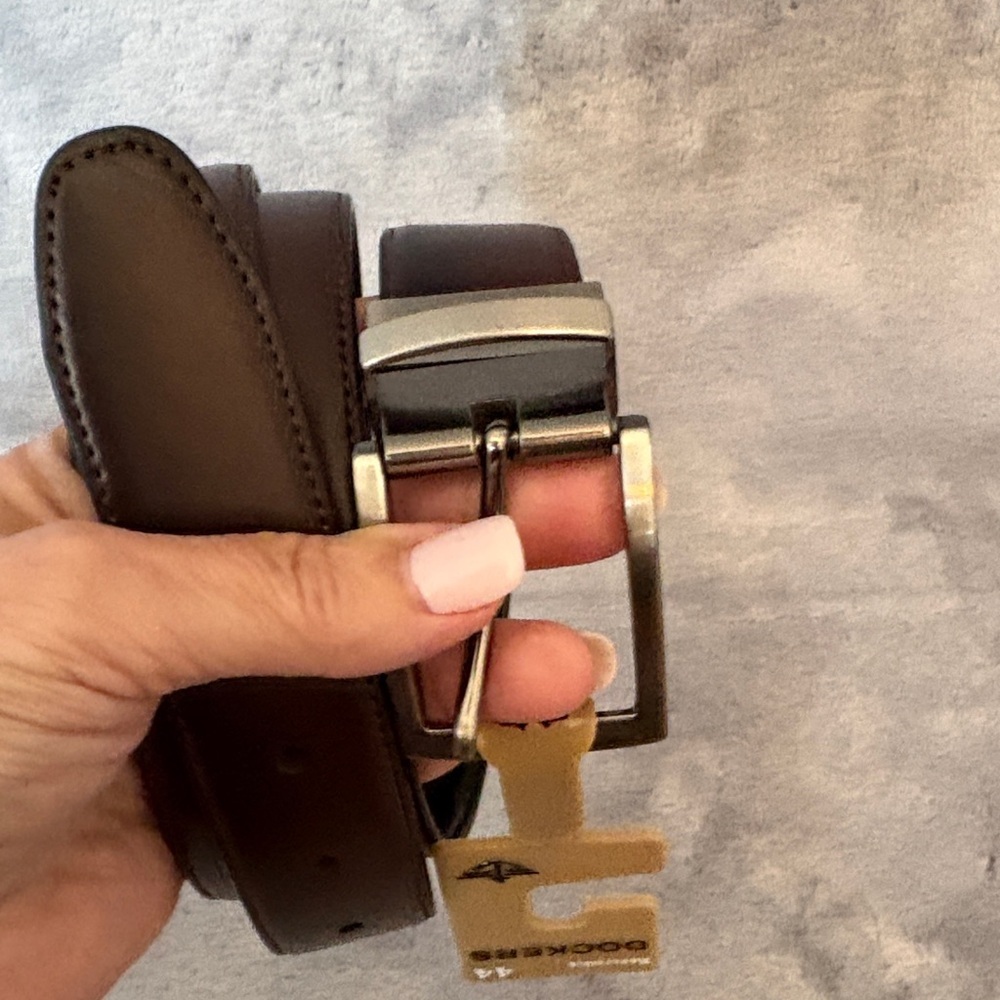 MEN’S SIZE 44 DOCKERS BELT, REVERSIBLE, BROWN AND BLACK NEW WITH TAG